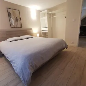 Appartement Cosy 2-4 Personnes Avec Terrasse, Cons-Sainte-Colombe